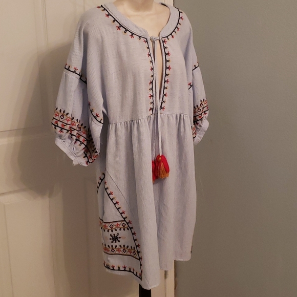 Forever 21 Puff Sleeve Pheasant Dress - Picture 2 of 7